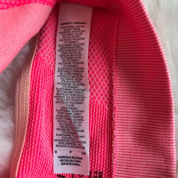 Nike Girl Sports Bra Size: Small - Picture 6 of 6